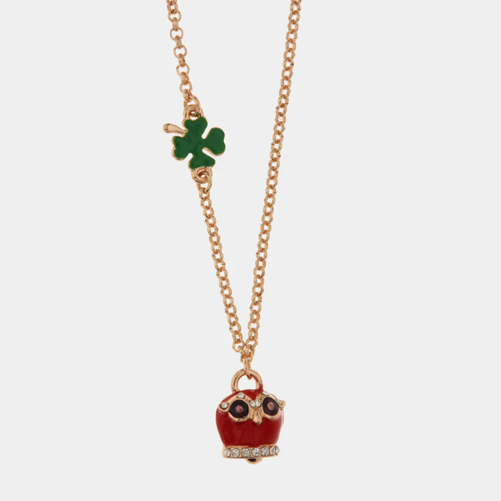 BY SIMON - Collana in Metallo con quadrifoglio e campanella portafortuna a gufo con smalto rosso e cristalli bianchi