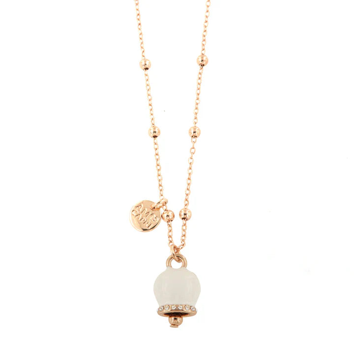 Collana in Metallo con campanella portafortuna pendente, impreziosita da smalto bianco e cristalli
