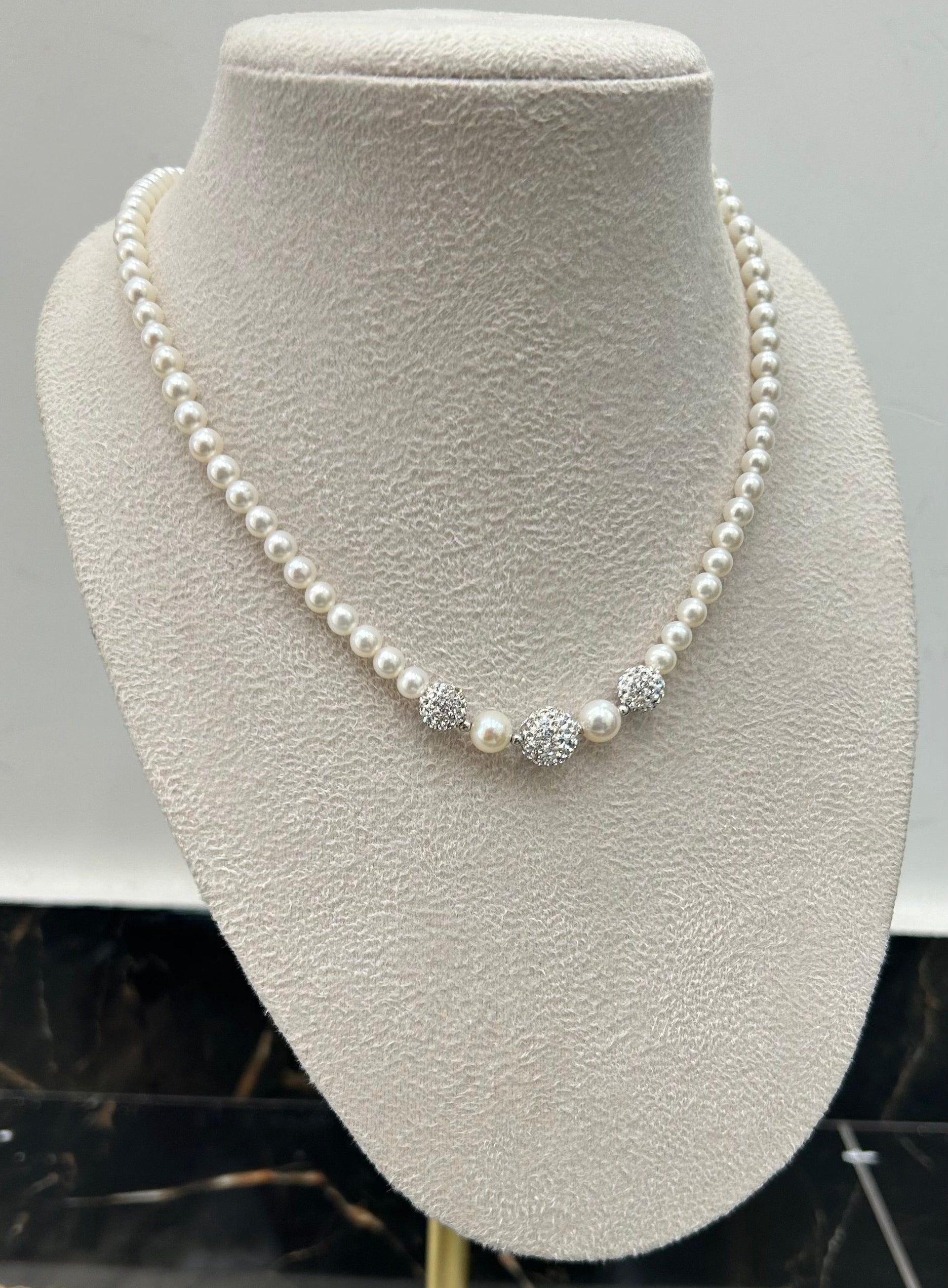 Oro Bianco Collana Di Perle Vere Damiani Oro Bianco Collana Perle