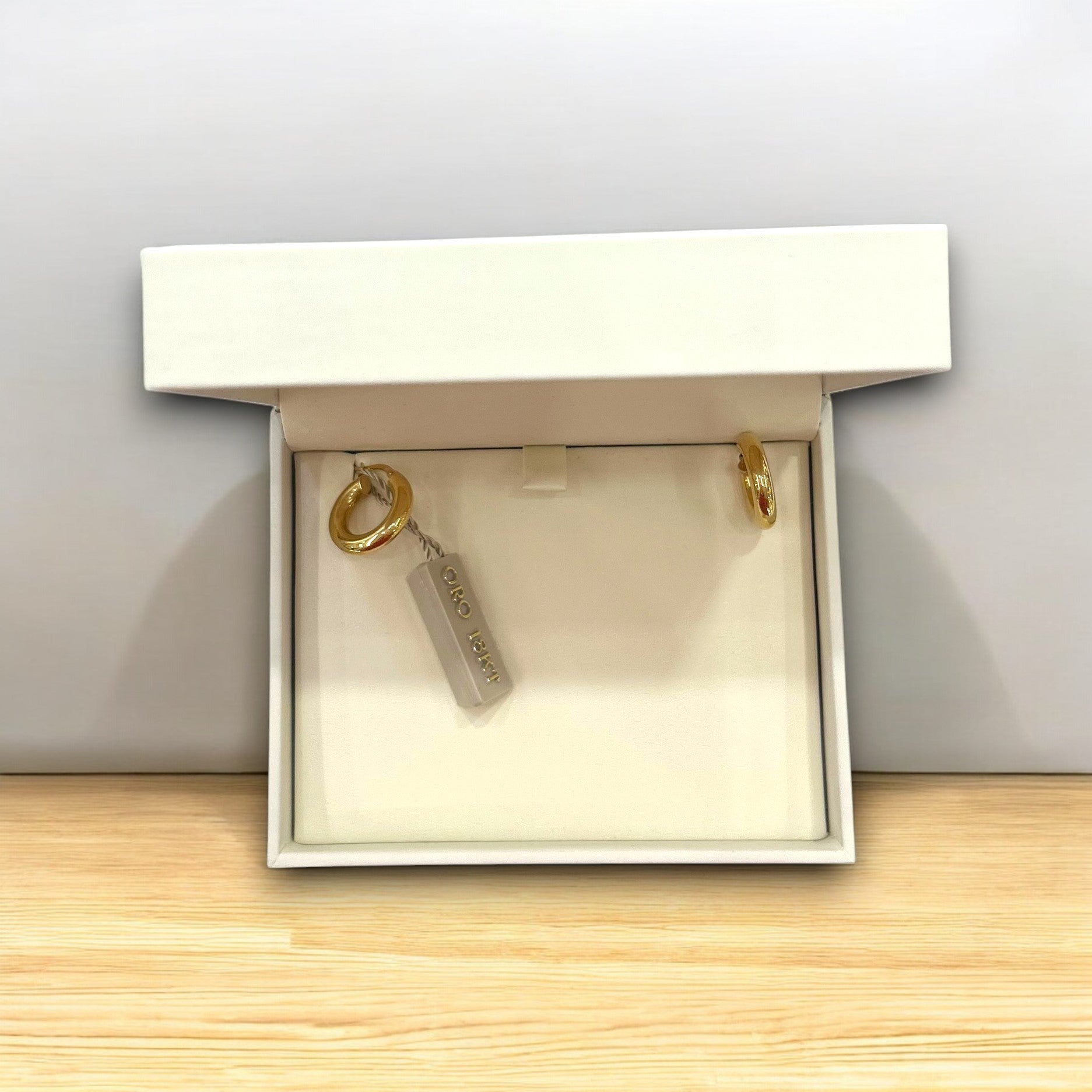 Orecchini in oro cerchio  - Oro18kt