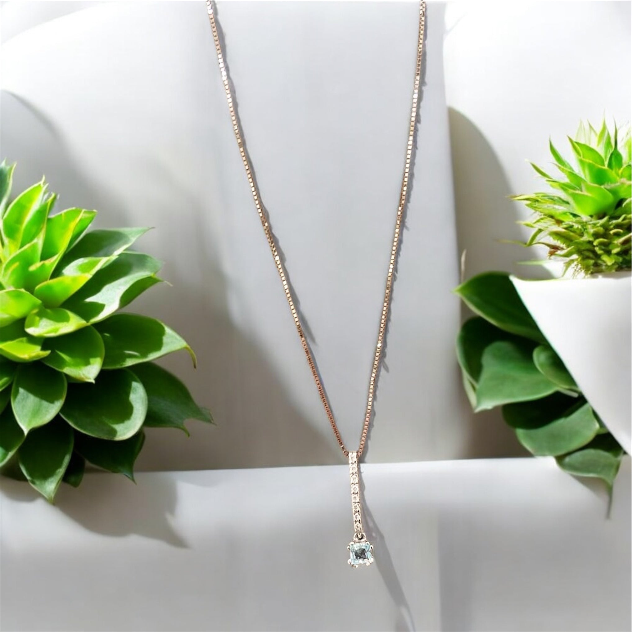 Collana in oro punto luce acquamarina - Oro18kt*