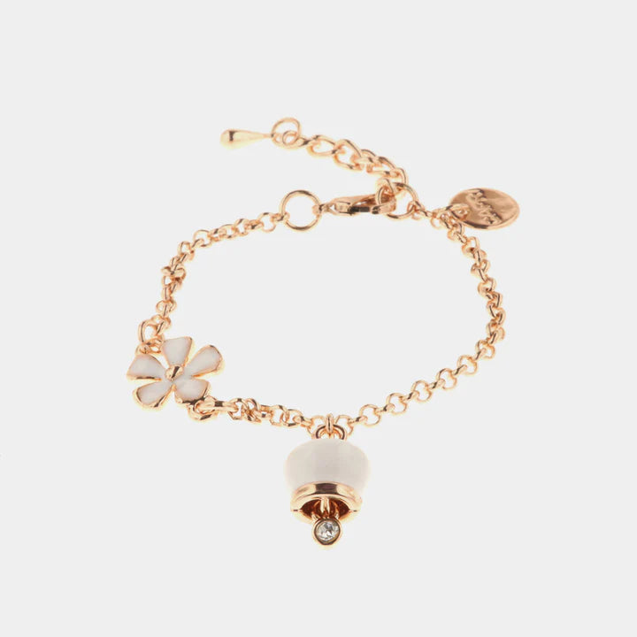 BY SIMON-Bracciale in Metallo con campanella portafortuna pendente smaltata bianca e dettaglio a forma di fiore smaltato bianco